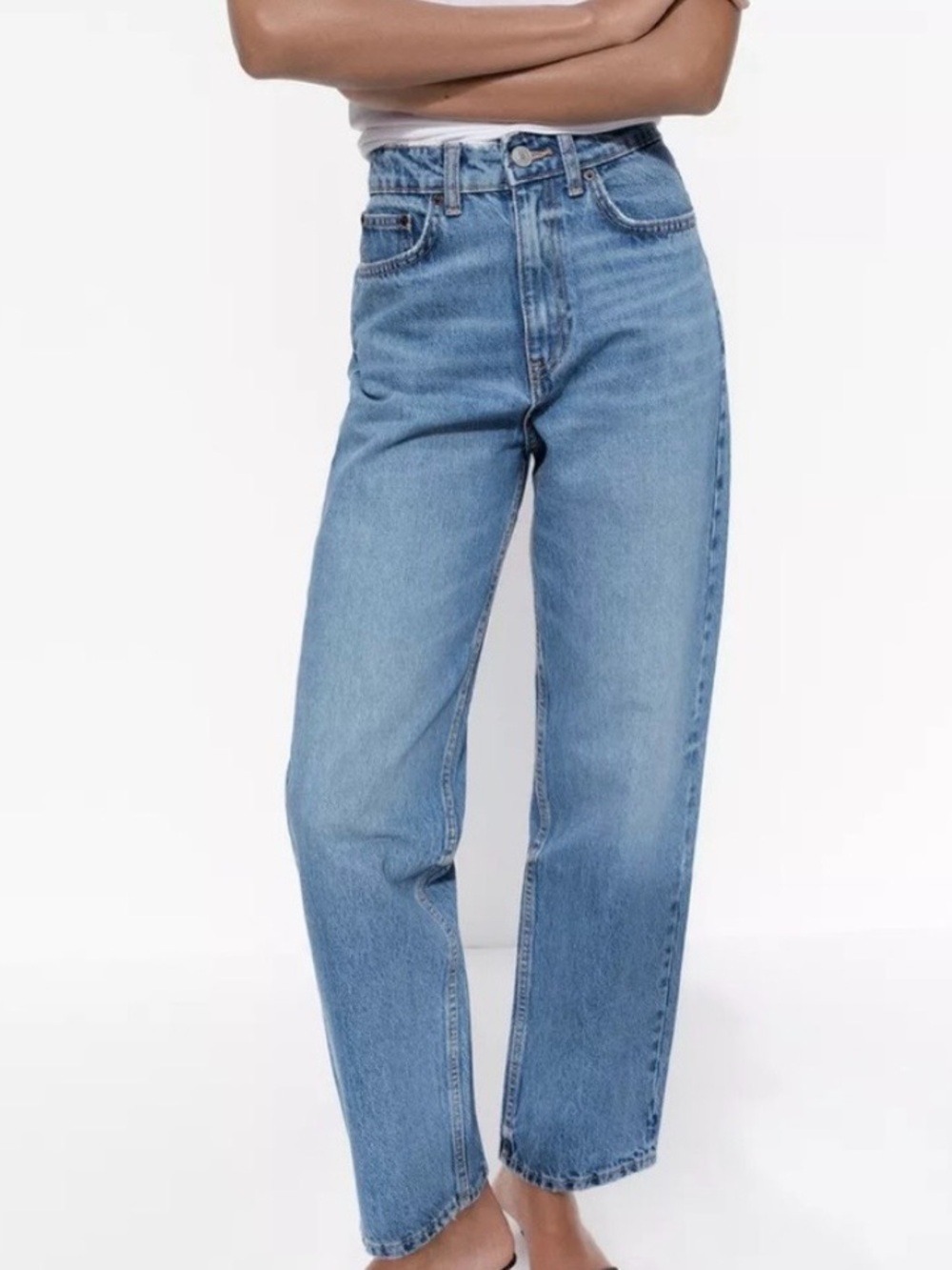 Zara High Rise Straight Leg Jeans Light Wash Size US 2 EUR 34